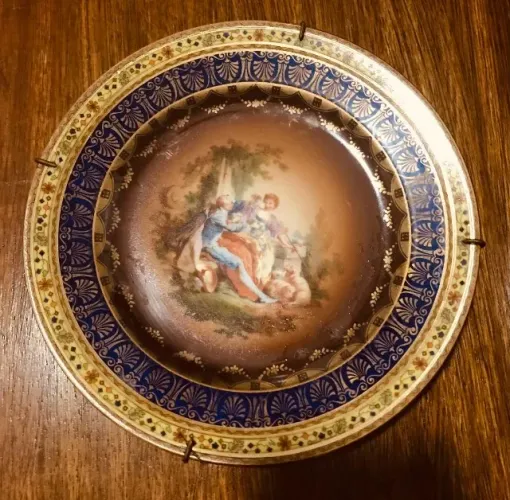 Prato/Pratinho de parede - marca Carlsbad - coleção 'Gloria'