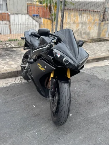 Yamaha R1