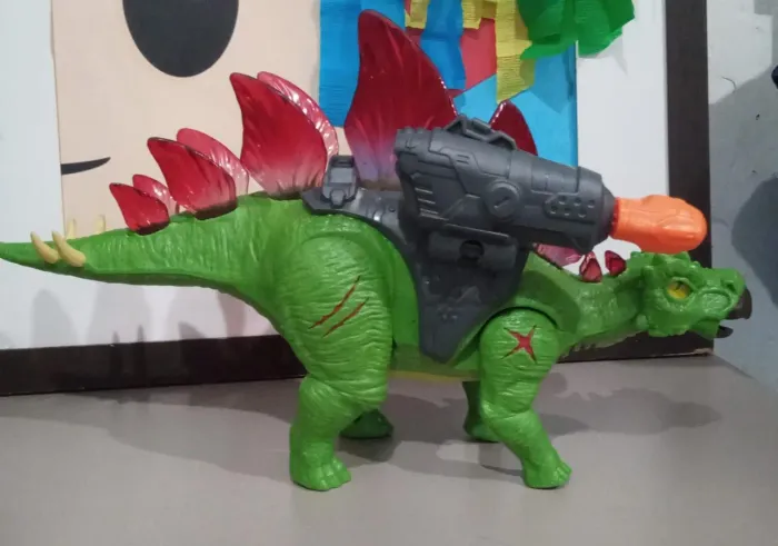 Boneco Zuru Robo Alive Dino Wars Stegosaurus