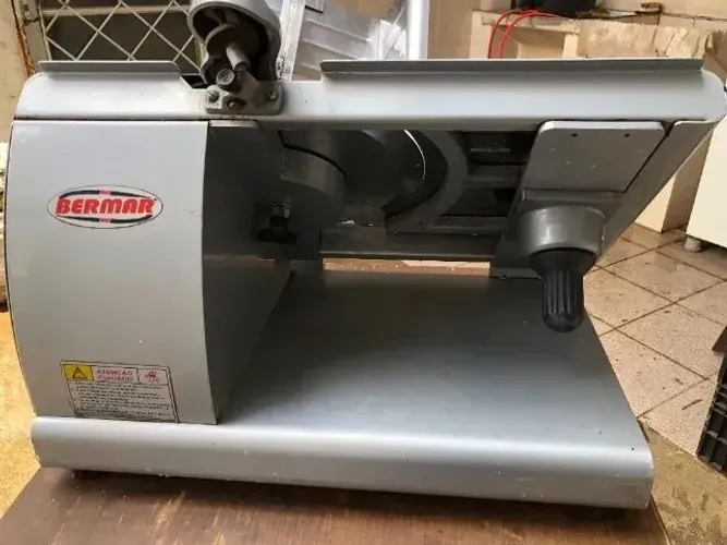 Fatiador de frios Bermar 30cm bivolt