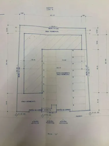 Terreno para venda tem 400 metros quadrados em Costa Azul - Salvador - BA