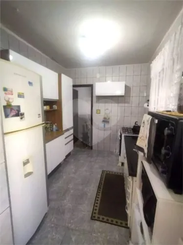 Sobrado com 3 quartos à venda em Pari - SP