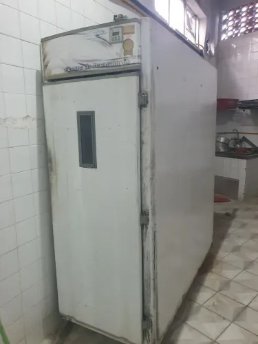 climatizadora de pão 40 grades, em excelente estado, manutenção em dia