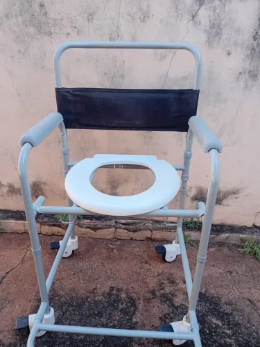 CADEIRA DE BANHO