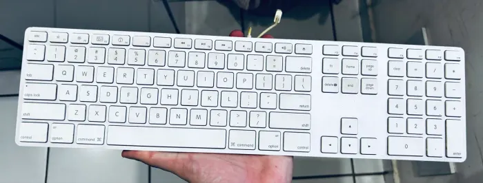 Teclado Apple A1243 alumínio original 