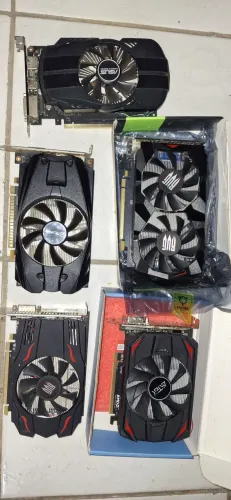 Placas de vídeo ligam ,giram mas sem imagem