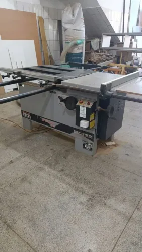 Serra esquadrejadeira Baldan, eixo inclinável . Venda, não troco.