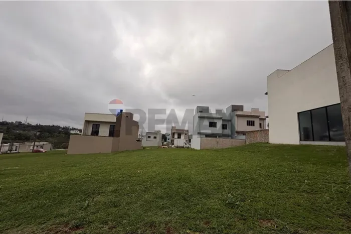 Terreno a venda no Condomínio Colina do Lago