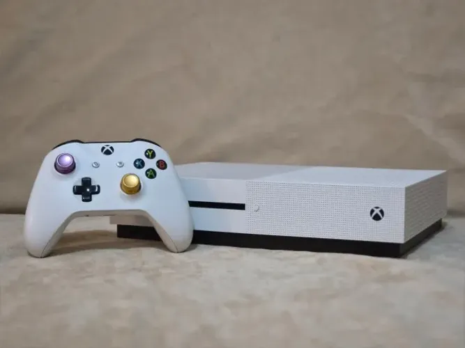 Xbox One S 800gb - Excelente + Brinde 