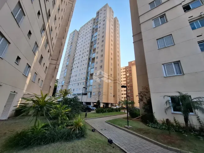apatamento em Itaquera, sacada e lazer completo.