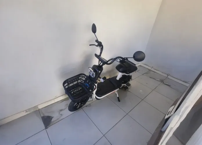 Bicicleta elétrica nova