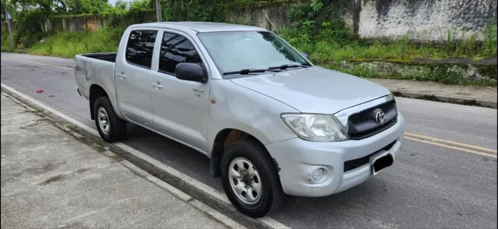 Toyota Hilux CD D4-d 4X4 2.5 16V 102cv TB Dies. 2011