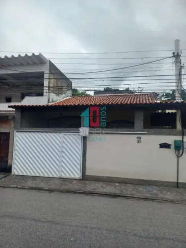 Campo Grande | Casa de Rua 3 quartos
