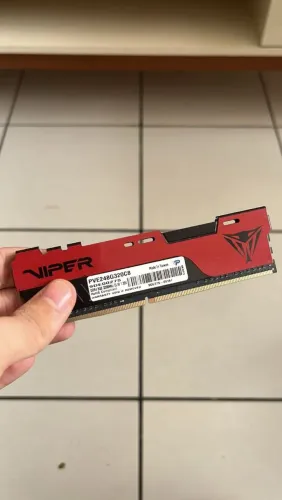 2 pentes de memoria ram 8gb 3200mhz