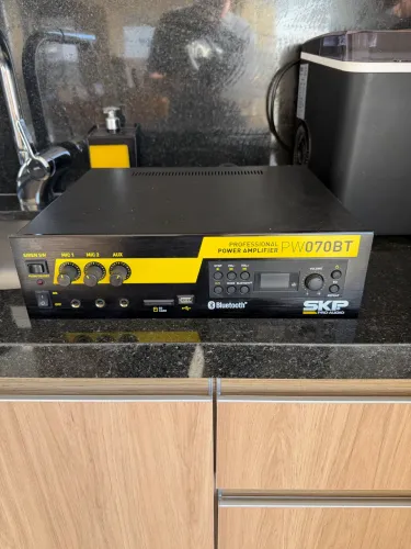 Amplificador de Som Ambiente SKP PW070BT Bluetooth USB SD 70W