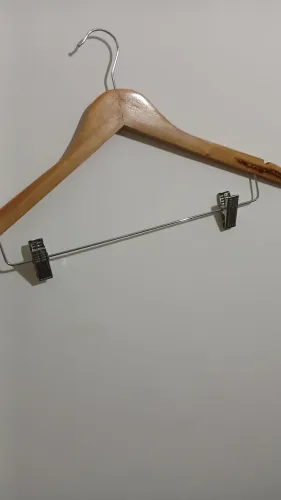 Cabides Madeira com presilha
