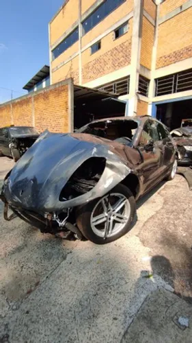 Sucata Porsche Macan 2018 Gasolina para retirada de peças