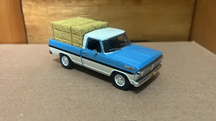 Miniatura Ford F-100 1:43