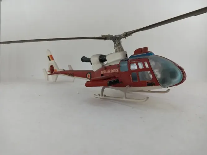 Helicoptero Aérospatiale Gazelle Airfix 1/72 Plastimodelo Montado e Pintado
