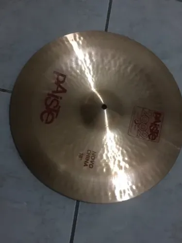 Paiste 2002 Novo China 18 semi novo 