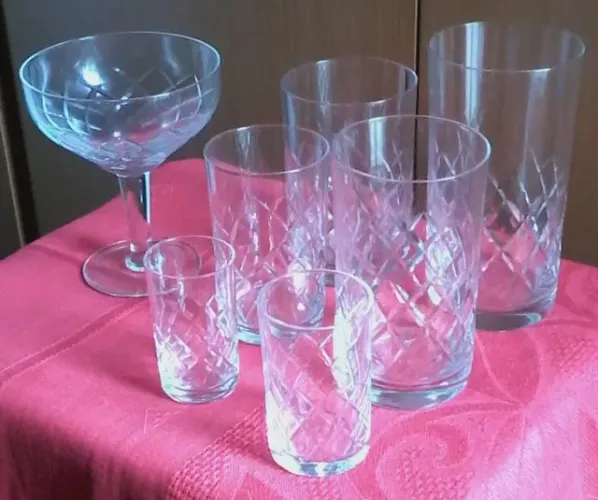 Copos e Taças ambos de cristal