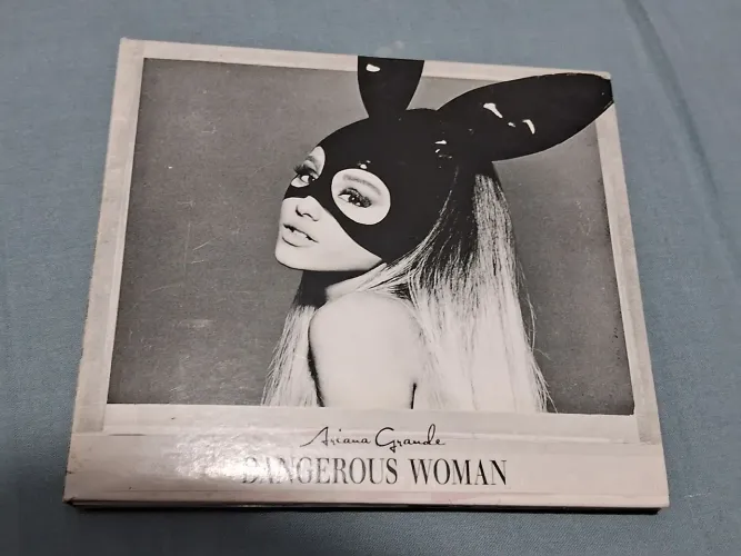 Cd Ariana Grande Dangerous Woman Deluxe Edition DLX