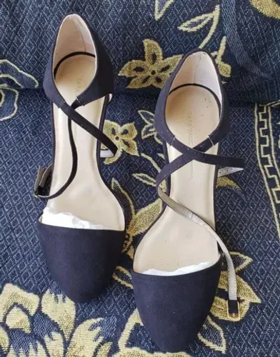 Sandália Zara vamp com salto stiletto de 11 cm - tamanho 36