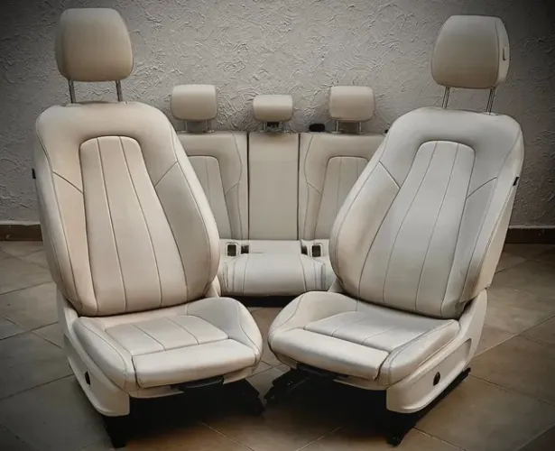 Jogo bancos eletricos em couro Mercedes 2023