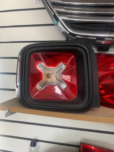Lanterna Jeep Renegade 