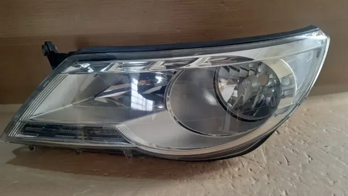 Farol Esquerdo Tiguan 2011