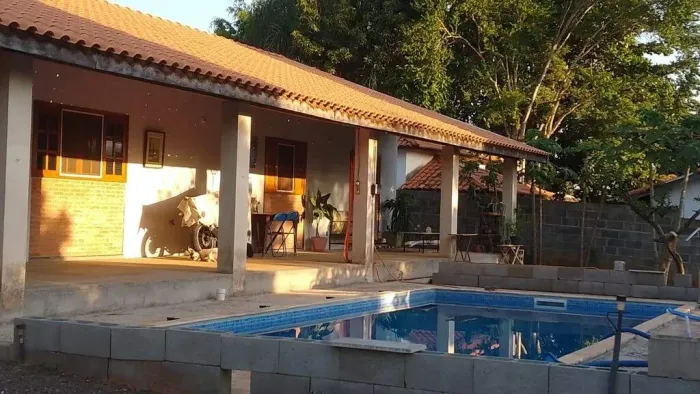 Chácara Cond. fechado no asfalto - Pires de Cima