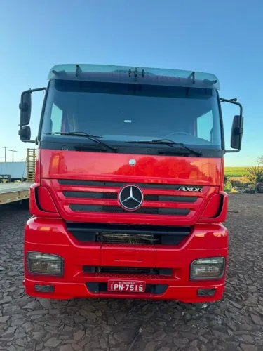 Caminhão prancha 2009