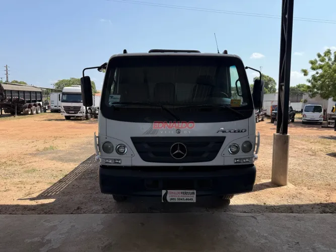 Accelo 815, 2017/18, ar condicionado, graneleiro 5.50m, baixa km, extra, mercedes benz