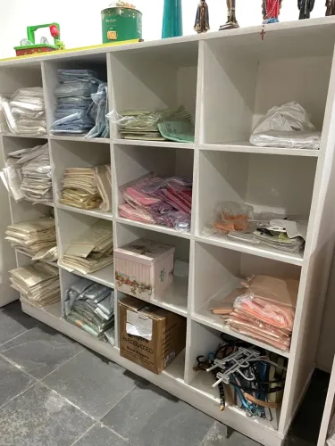 Estante Madeira Branca tipo Colmeia - Ideal para Organização!