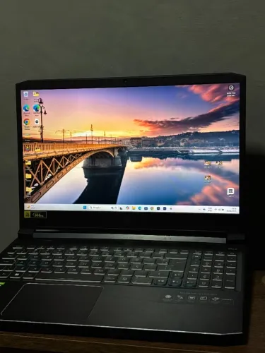 notebook Helios 300 i7 SSD24G hd 2T + 1 de 500g 