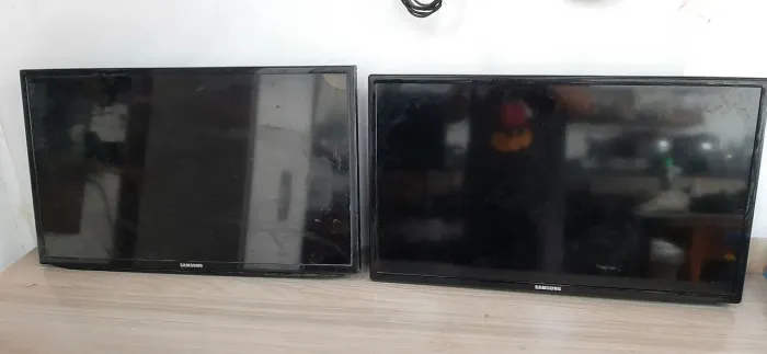 TVS SANSUNG 32" SMART PARA MANUTENÇÃO.