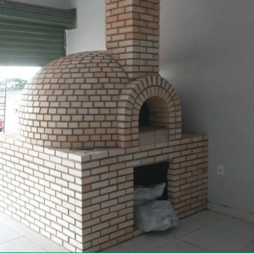 Forno a lenha de tijolo refratário