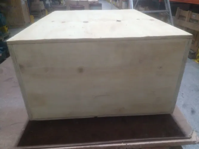 Caixote de compensado