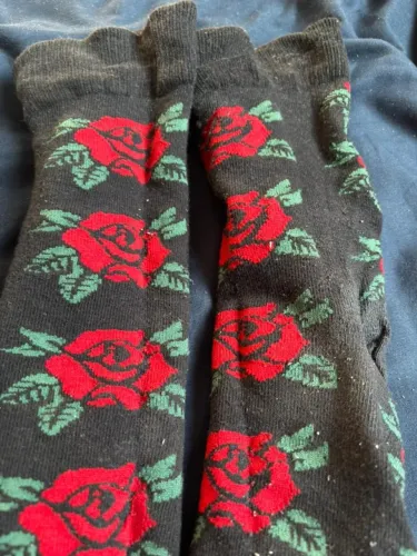 Meia de rosas tamanho único