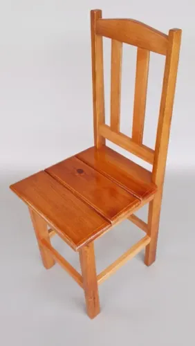 Cadeiras de madeira pura pinos tratado tenho quantas vc precisa 