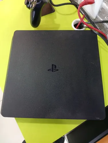 PlayStation 4 Slim - Console Sony