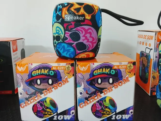Caixa de som Portátil mini Speaker crânio Bluetooth RGB Portátil