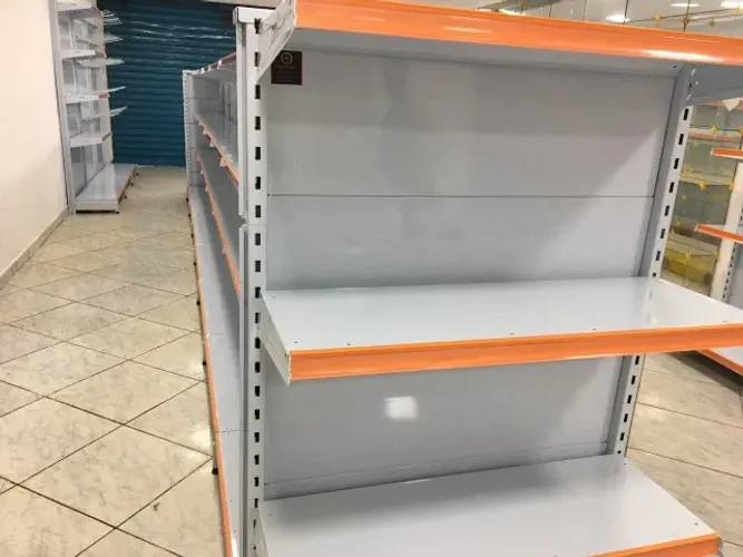 gôndolas comercial