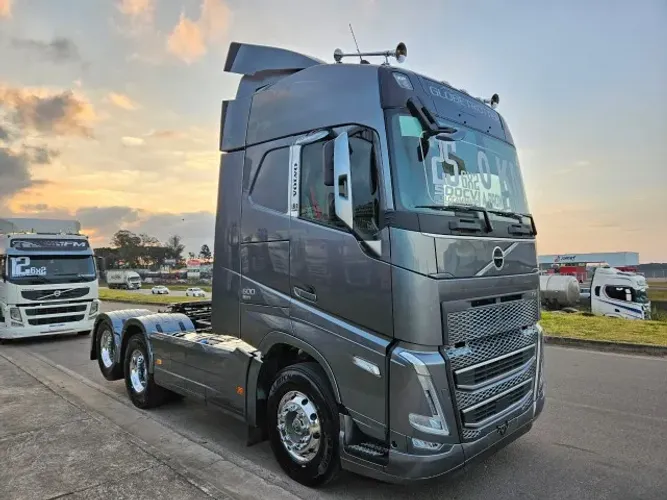 Volvo FH500 6x2 Globetrotter Ano 25 0km Pronta Entrega Geladeira Carenagem e start stop