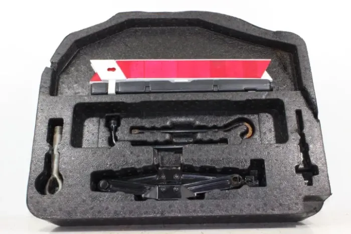 Kit Macaco Chave De Roda Isopor Estepe Triangulo Fit Wr-v