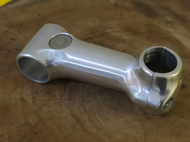 NITTO - Suporte Guidão 115mm x 8 graus (made in japan)