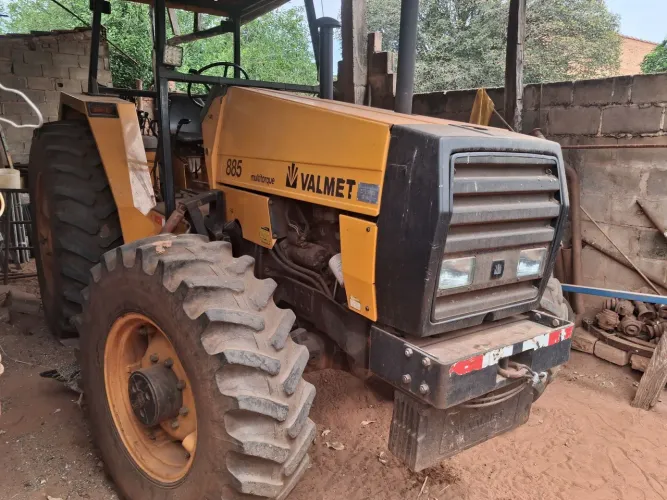 Valmet 885 4x4 multitorq