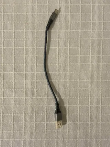 Cabo USB-A para Lightning 21cm iPlace
