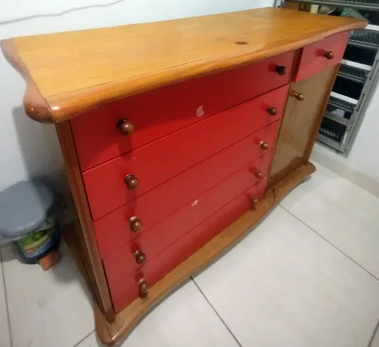Cômoda de Madeira 1,28m - 6 Gavetas + Sapateira (Base Reforçada e Estilo Moderno)