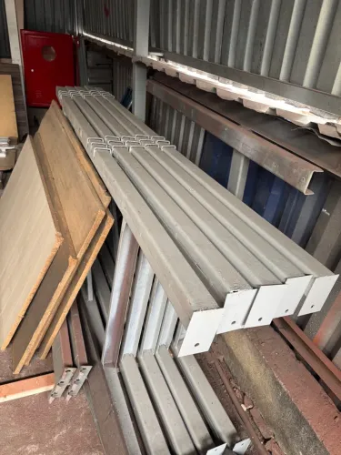 Prateleira Tipo Porta Pallet - Com longarina fiel